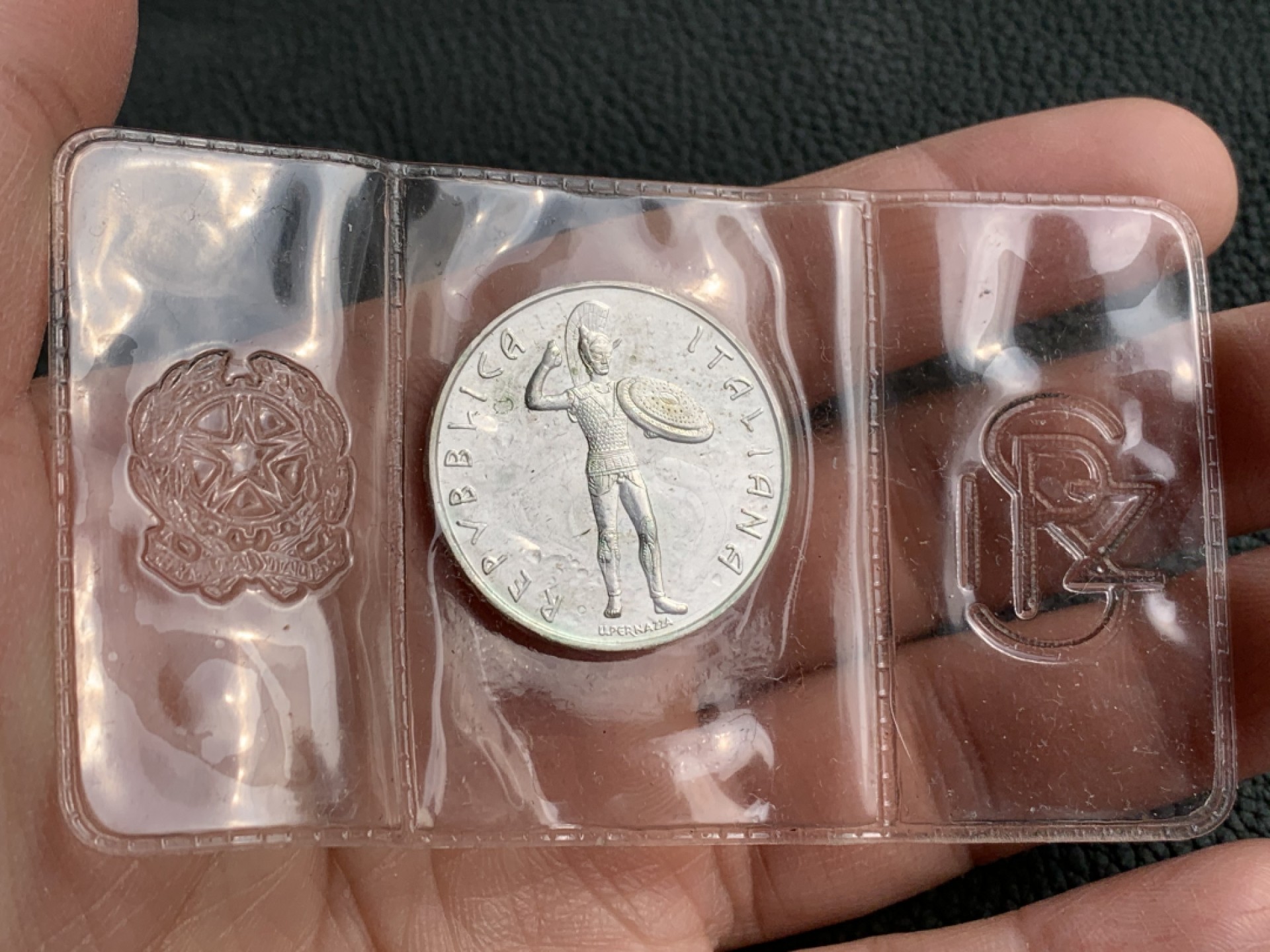 《竞宝斋》第140场-周日，周一，周四 3拍 (全场包邮) 意大利 1985年 飞马 500里拉银币 原包装