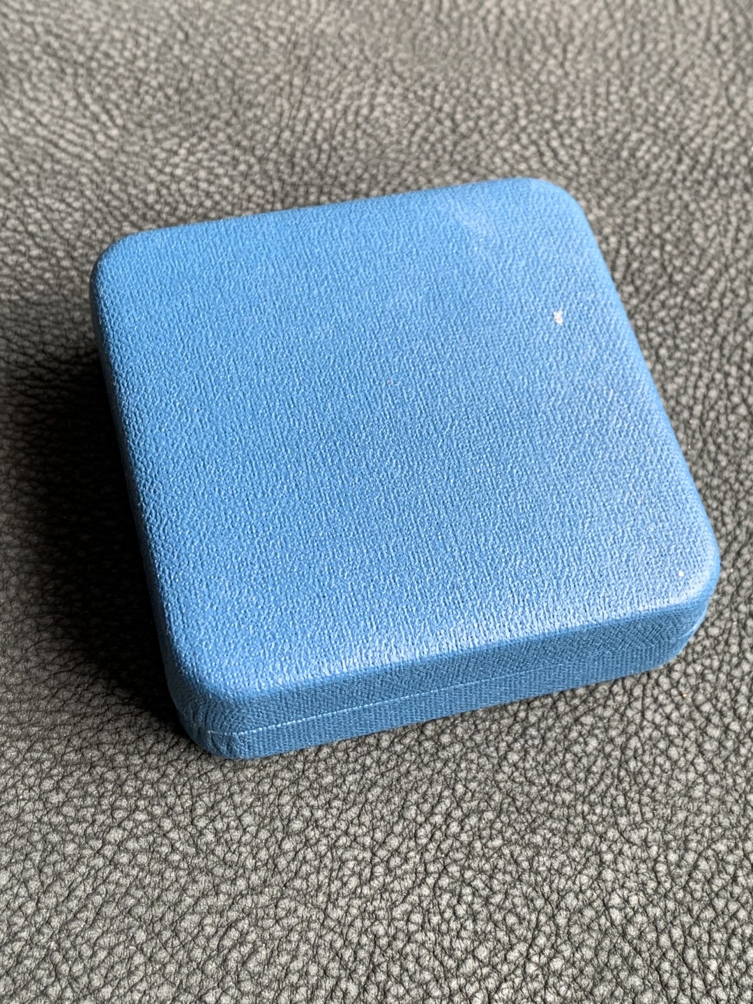 《竞宝斋》第140场-周日，周一，周四 3拍 (全场包邮) 英国2004年 福斯桥1镑 PROOF精制银币 非常漂亮少见的英系币