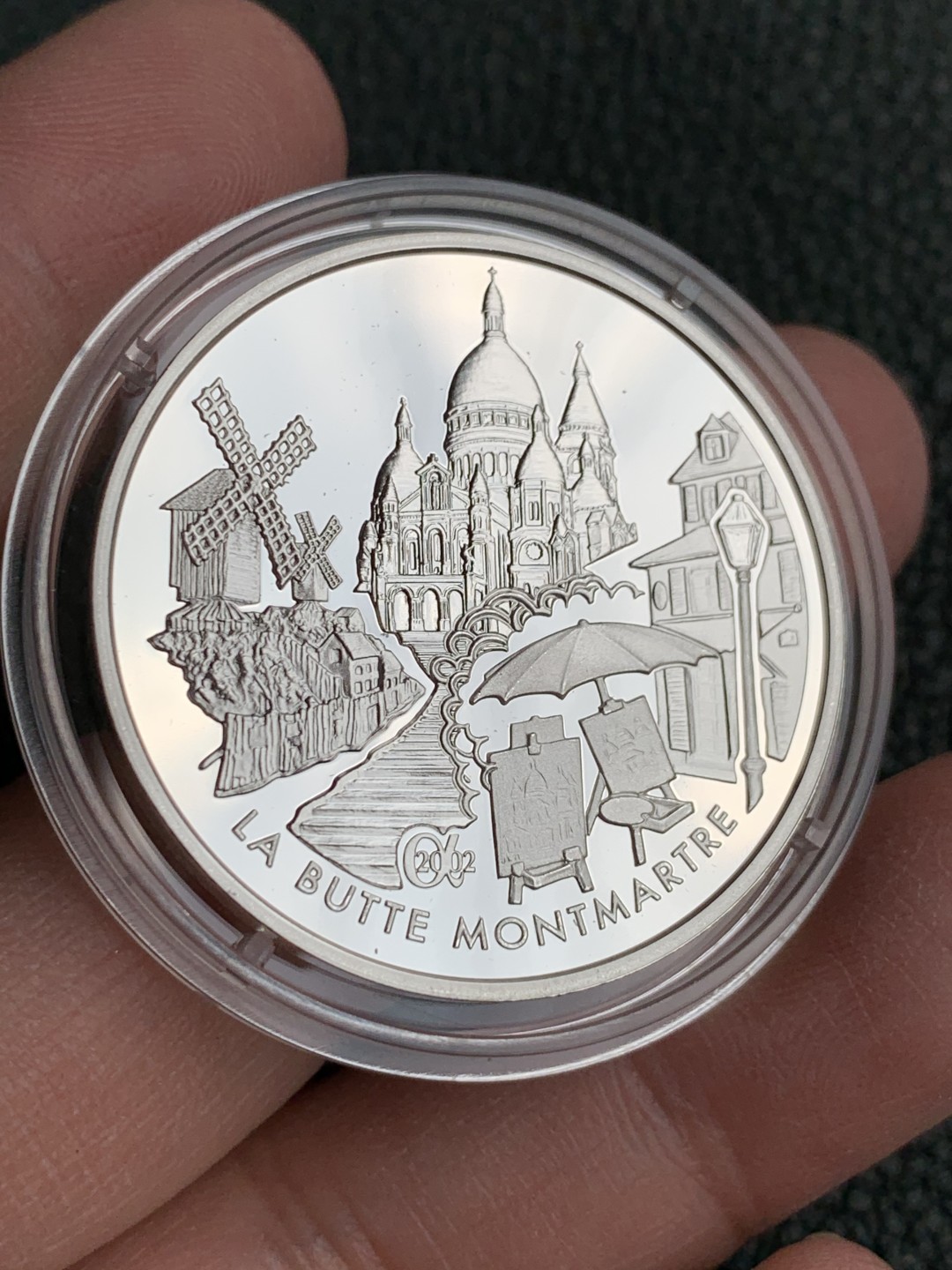 《竞宝斋》第140场-周日，周一，周四 3拍 (全场包邮) 法国2002年 蒙马特 1 1/2欧元精制大银币 PROOF 原盒证书