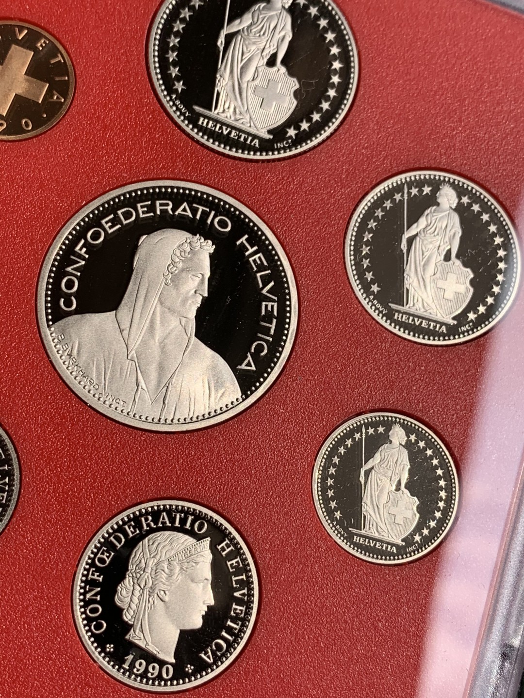《竞宝斋》第140场-周日，周一，周四 3拍 (全场包邮) 瑞士1990年 八枚套 不同面值精制PROOF套币 