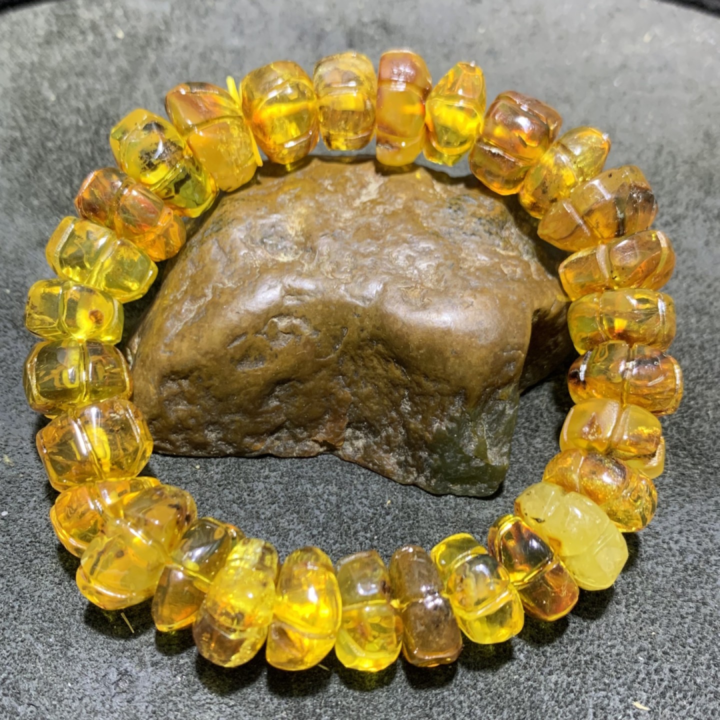 天然金珀随形南瓜珠手串1条！