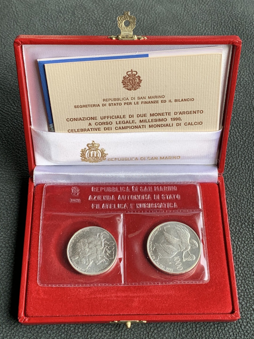 《竞宝斋》第140场-周日，周一，周四 3拍 (全场包邮) 圣马力诺1990年 大力神杯 500/1000里拉银币 原盒证书