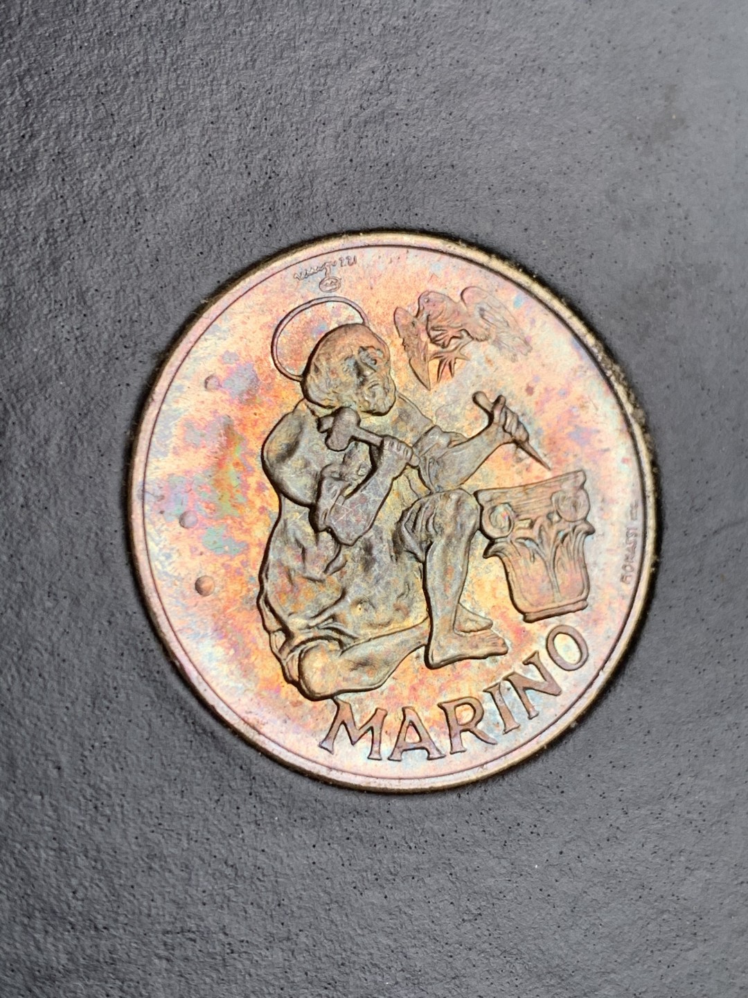 《竞宝斋》第140场-周日，周一，周四 3拍 (全场包邮) 圣马力诺 1975年 手工制币 500里拉银币 五彩包浆