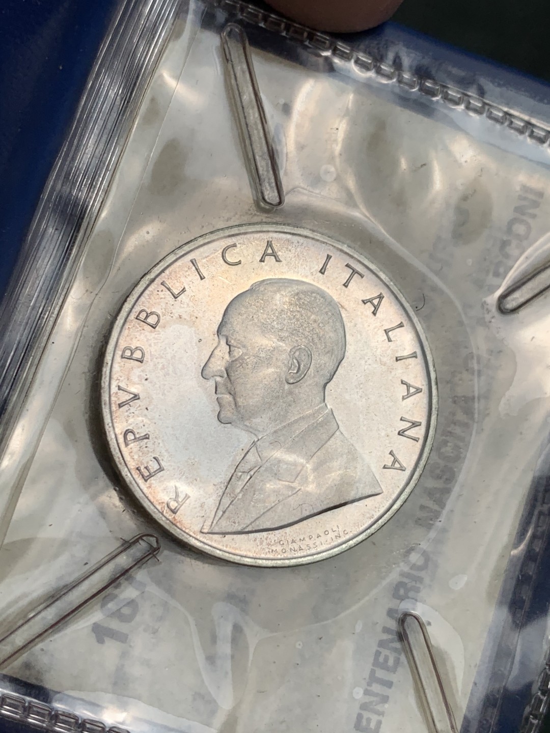 《竞宝斋》第140场-周日，周一，周四 3拍 (全场包邮) 意大利 1974年 地图 500里拉银币 原包装