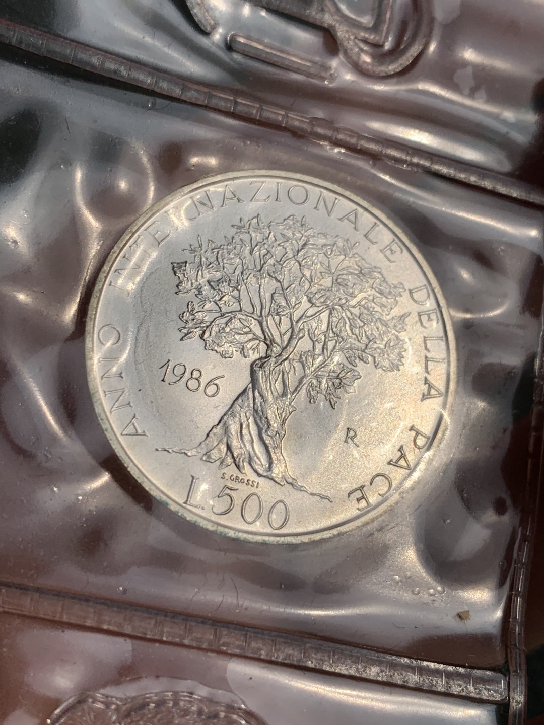 《竞宝斋》第140场-周日，周一，周四 3拍 (全场包邮) 意大利 1986年 世界和平纪念 500里拉银币 原封装