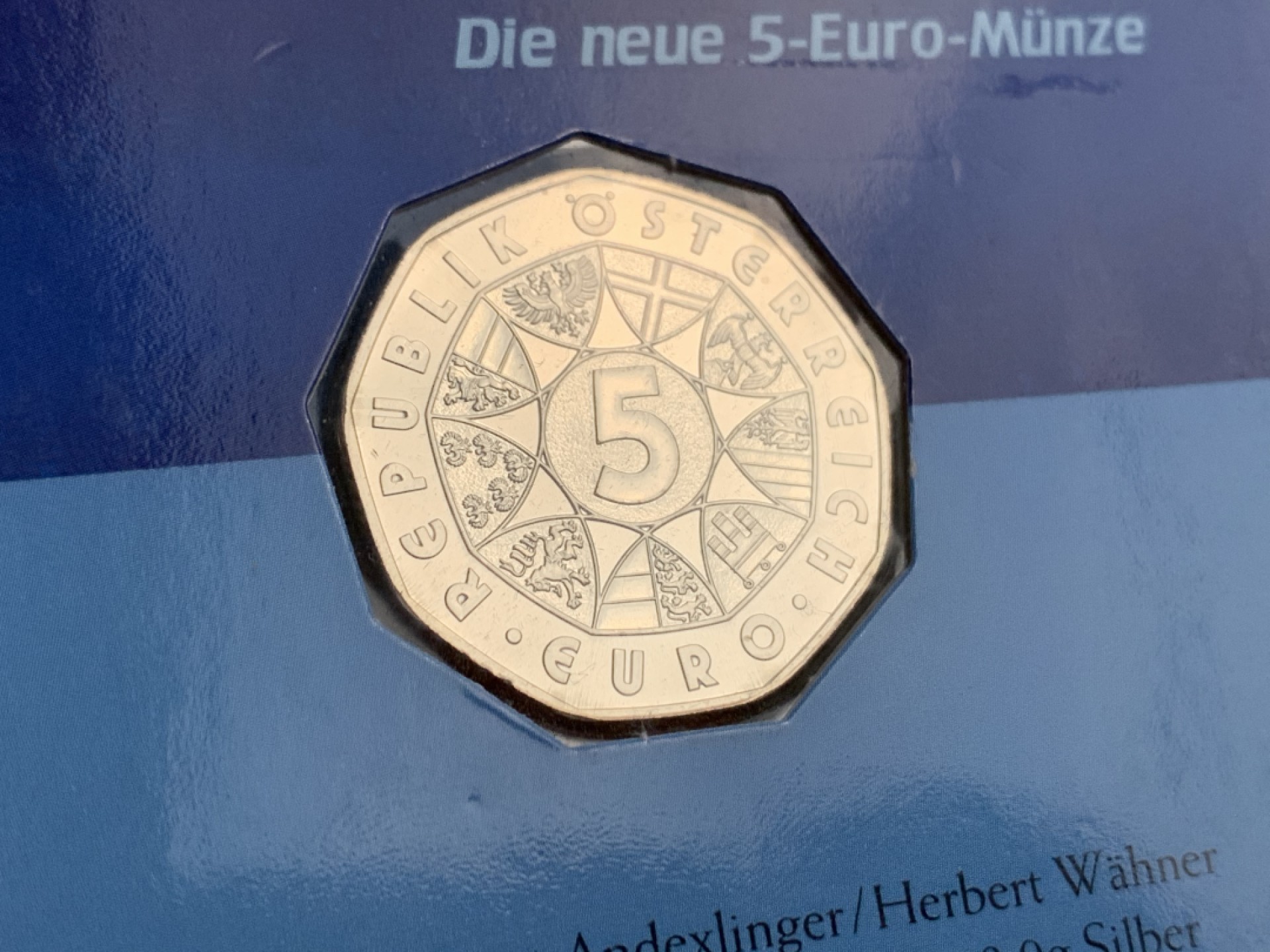 《竞宝斋》第140场-周日，周一，周四 3拍 (全场包邮) 奥地利 2005年 滑雪5欧元 九角型银币