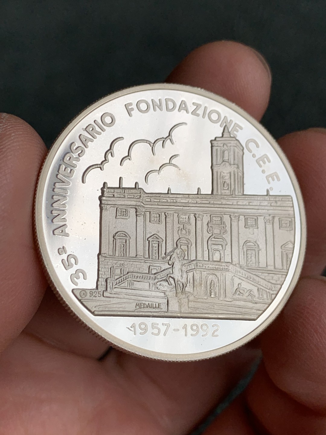 《竞宝斋》第140场-周日，周一，周四 3拍 (全场包邮) 意大利1992年 ECU大银币 精制proof 木盒子证书 25克