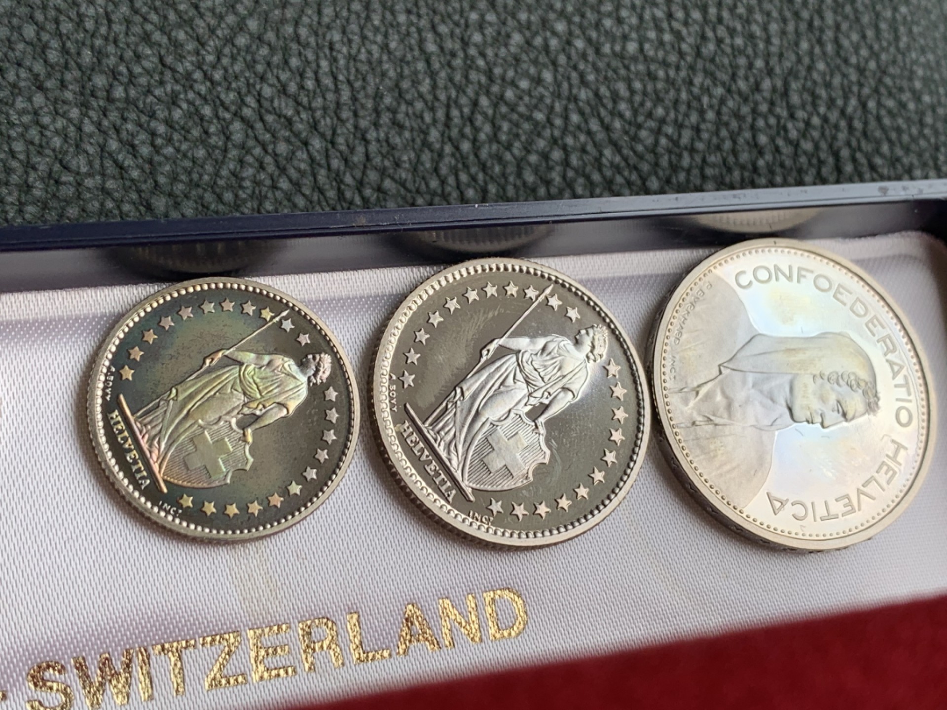 《竞宝斋》第140场-周日，周一，周四 3拍 (全场包邮) 瑞士1978年 八枚套 长盒装原装套币 精制PROOF套币 ，长盒子一直很稀少