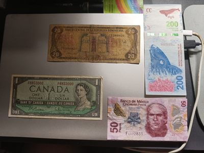 【专场20230301】新大陆第II期——美洲钞/币专场（已更新） - 【拍品003A20E20】美洲混合纸币流通品相批量四张