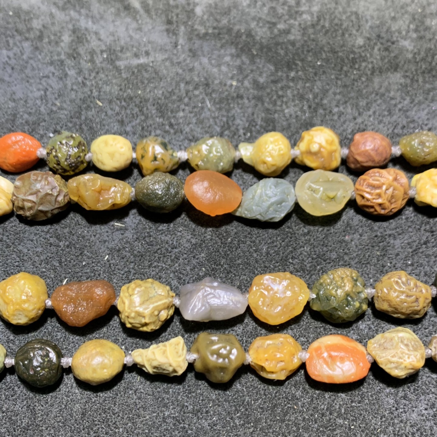 精美阿拉善戈壁筋脉玛瑙原石108项链一条，
