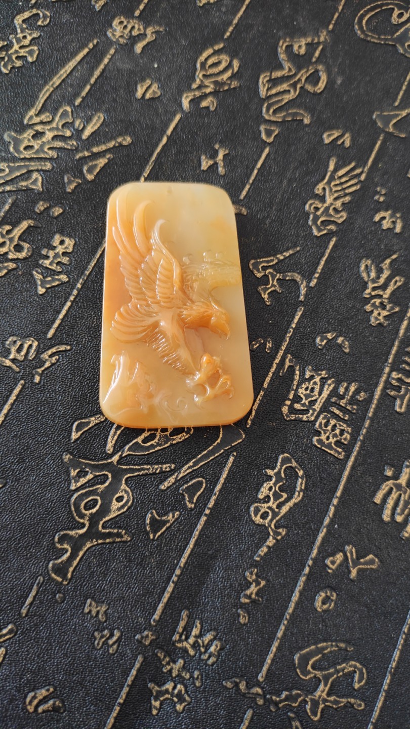精雕黄龙玉鹰牌人生赢家抓住机遇尺寸63/36左右实物拍摄喜欢直接下单