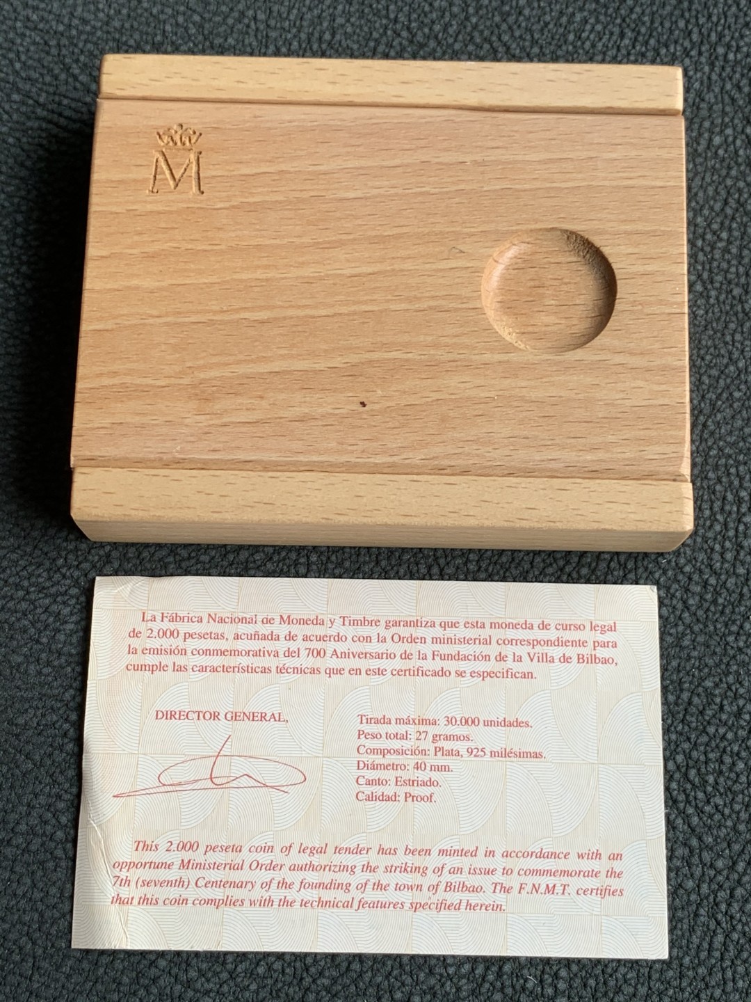 《竞宝斋》第140场-周日，周一，周四 3拍 (全场包邮) 西班牙2000年 建城700周年纪念 2000比塞塔精制大银币 原盒证书