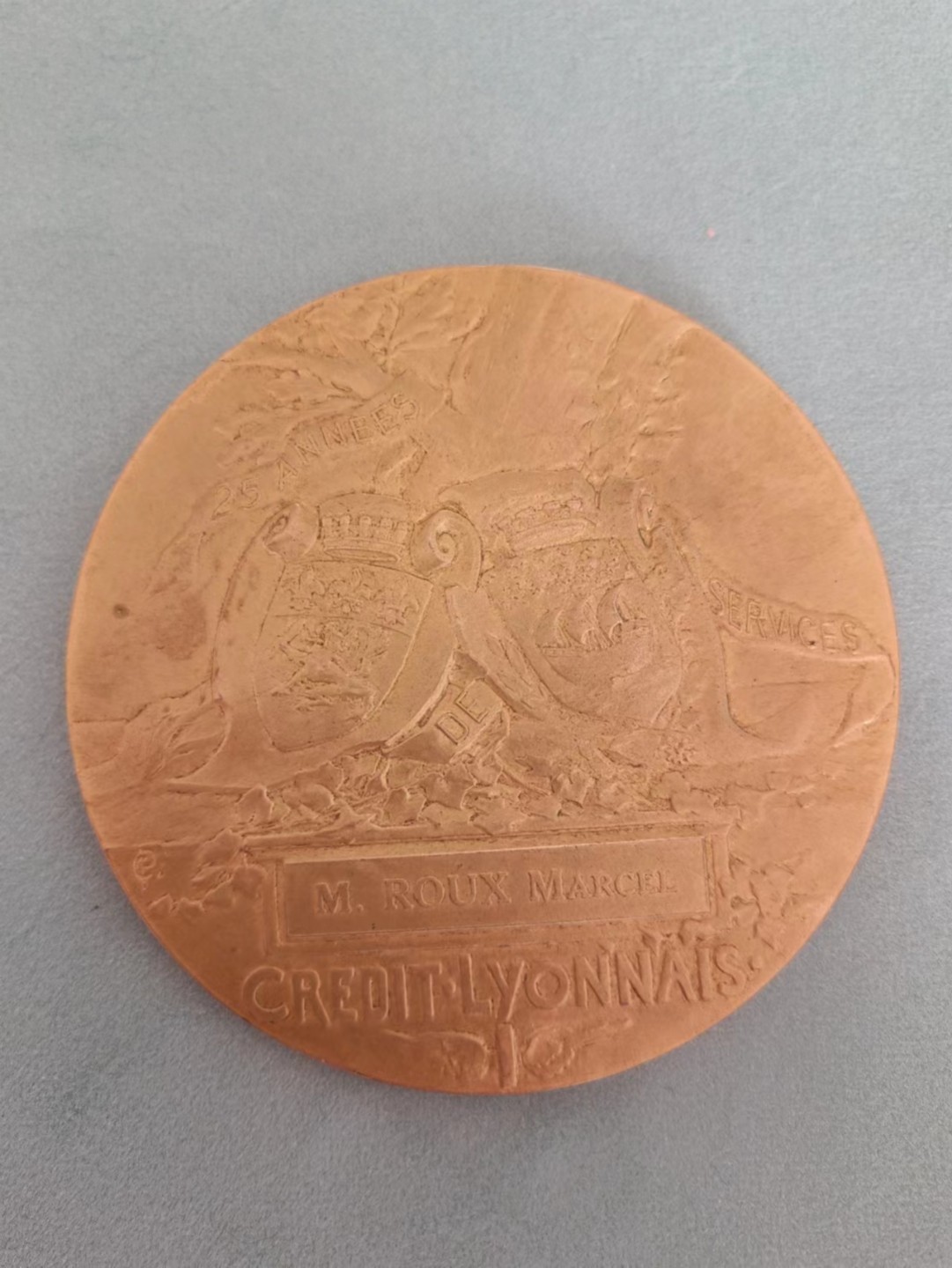 欧洲勋章纪念章第九期 法国里昂信贷银行奖励铜章，镀金，8cm