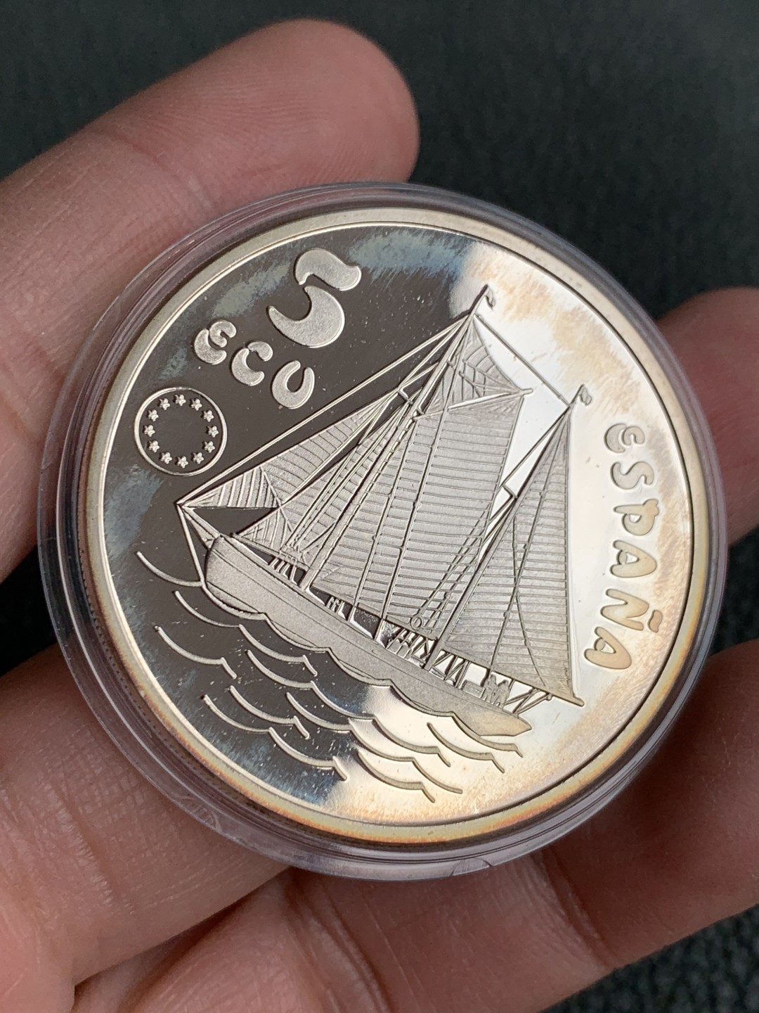 《竞宝斋》第140场-周日，周一，周四 3拍 (全场包邮) 西班牙1993年 5ECU 大帆船 精制大银币 33.6克 原盒证书