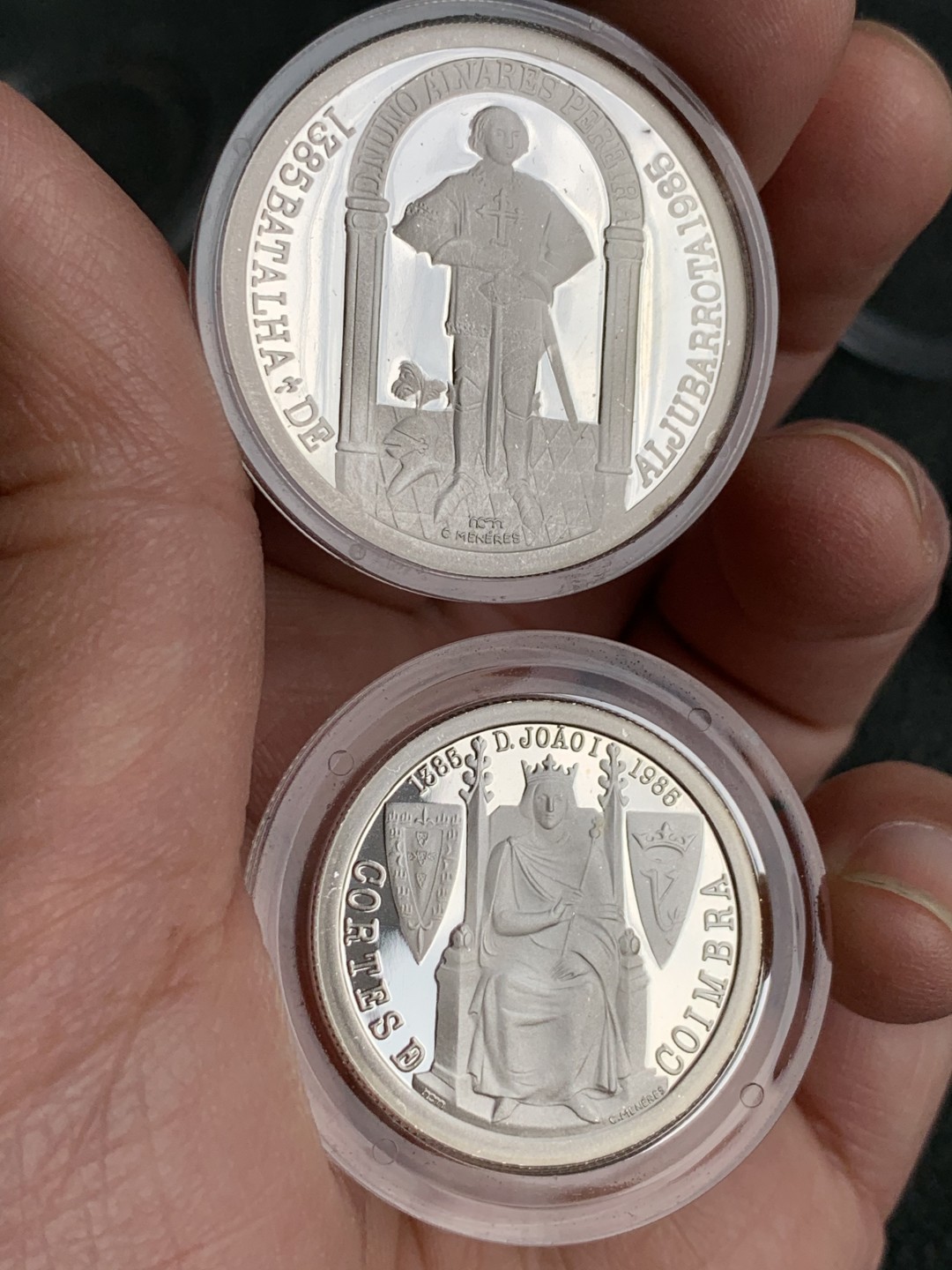 《竞宝斋》第140场-周日，周一，周四 3拍 (全场包邮) 葡萄牙 1985年 25/100埃斯库多 精制银币 原盒证书 第一次见这个品种