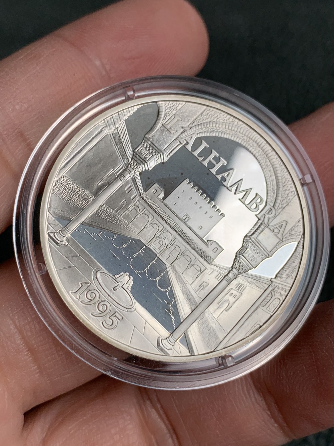 《竞宝斋》第140场-周日，周一，周四 3拍 (全场包邮) 法国1995年 阿尔罕布拉宫 100法郎精制大银币 原盒证书