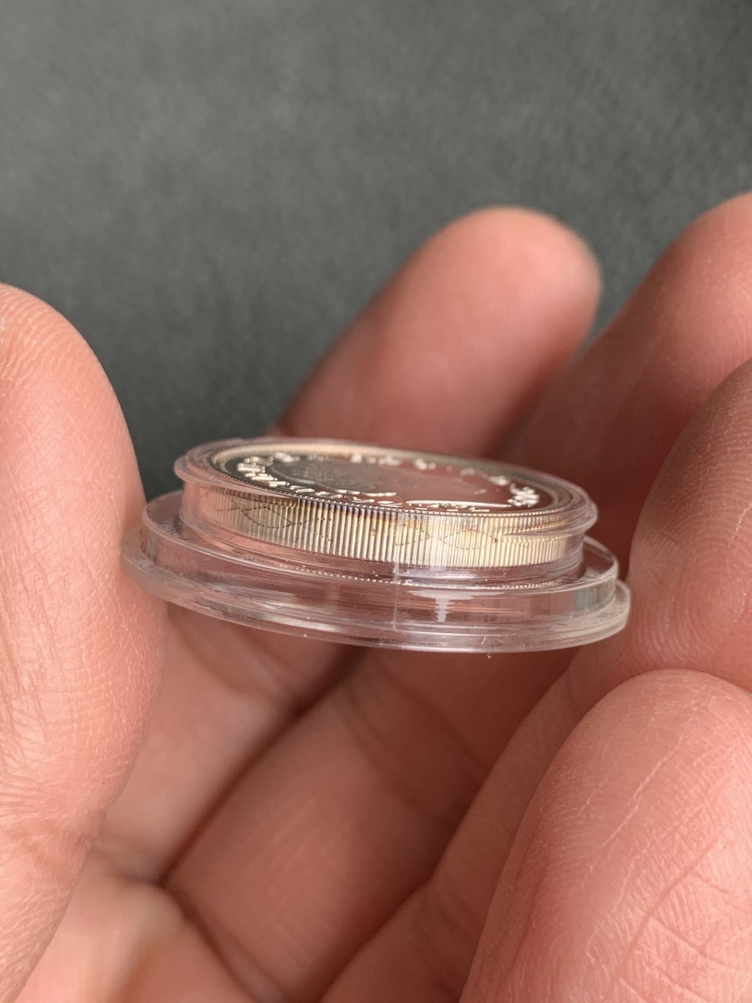 《竞宝斋》第140场-周日，周一，周四 3拍 (全场包邮) 英国2005年 梅奈桥1镑 精制银币PROOF 原盒证书