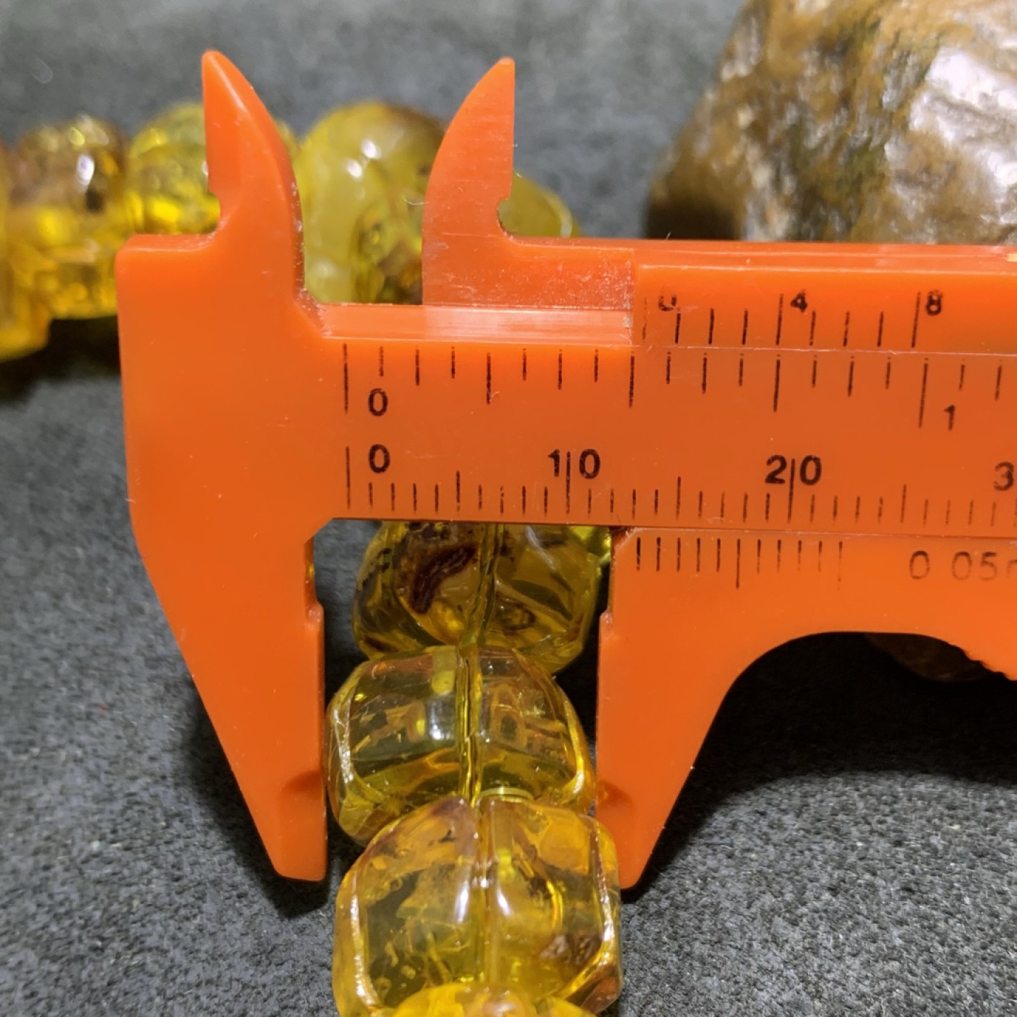 天然金珀随形南瓜珠手串1条！