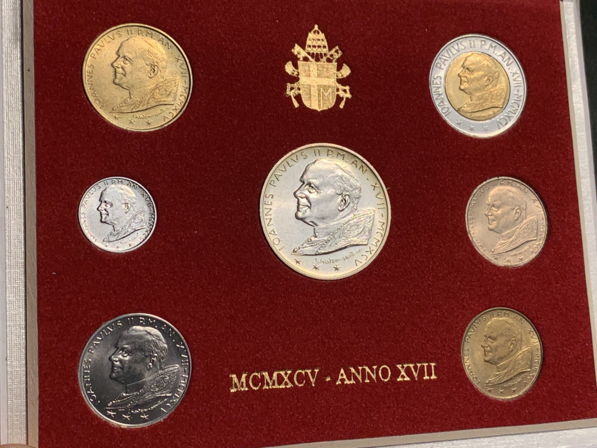 《竞宝斋》第140场-周日，周一，周四 3拍 (全场包邮) 梵蒂冈1995 圣母降龙 七枚套 其中1000里拉是银币 非常罕见