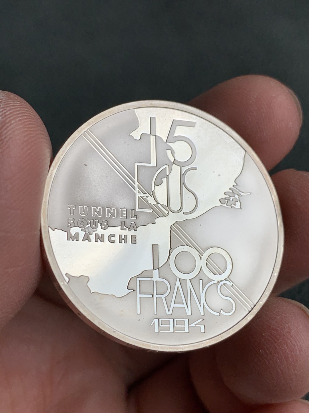 《竞宝斋》第140场-周日，周一，周四 3拍 (全场包邮) 法国1994年 英吉利隧道开通 100法郎精制大银币 原盒证书