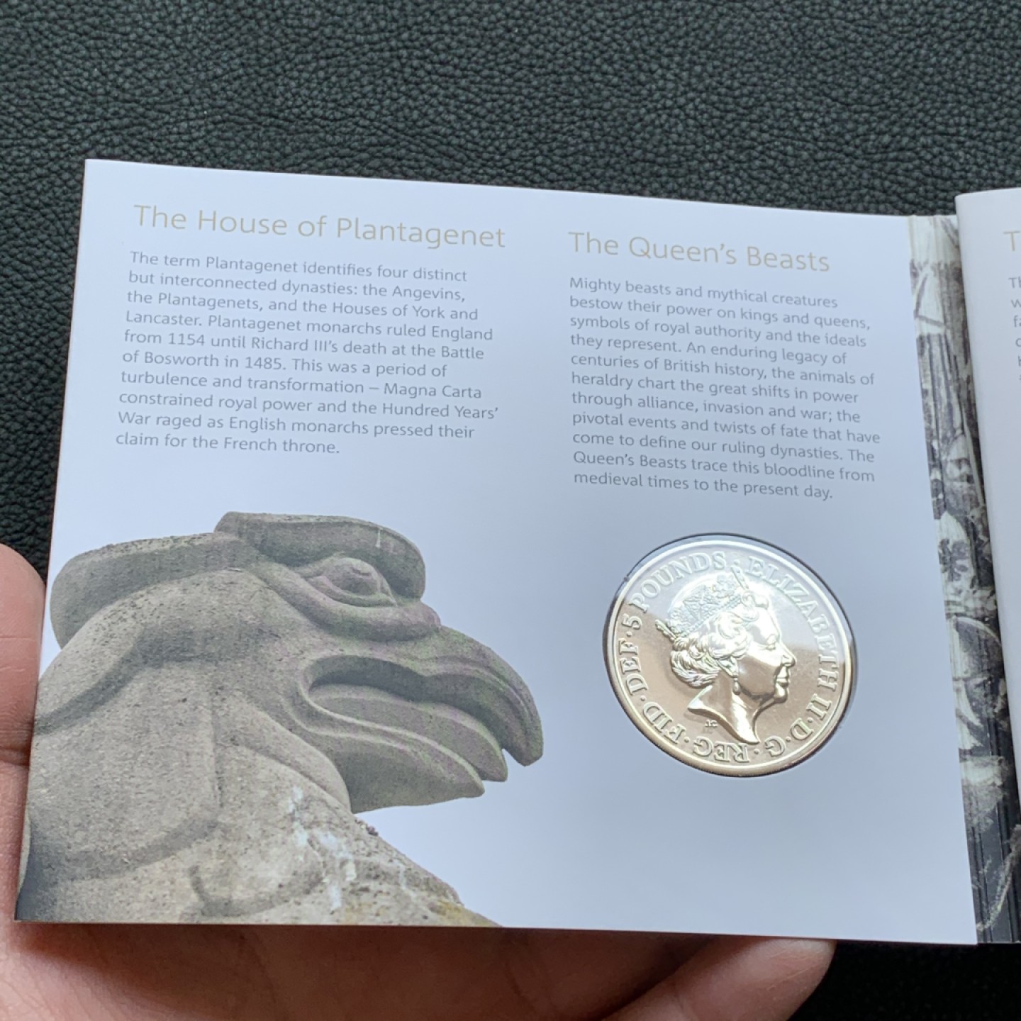 《竞宝斋》第140场-周日，周一，周四 3拍 (全场包邮) 英国2001年 英国皇家铸币局纪念封+英国2019年 英国5镑克朗型纪念币 威斯敏斯特十野兽之一（金雀花王朝的猎鹰）