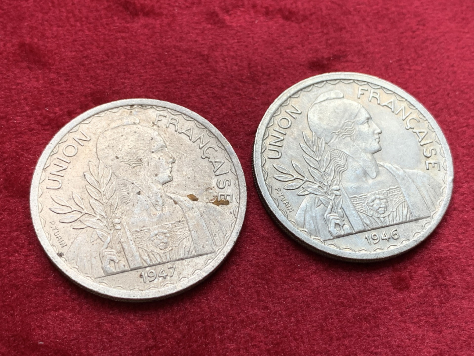 《竞宝斋》第140场-周日，周一，周四 3拍 (全场包邮) 法属印支1皮阿斯特大镍币两种不同（槽边稀少）