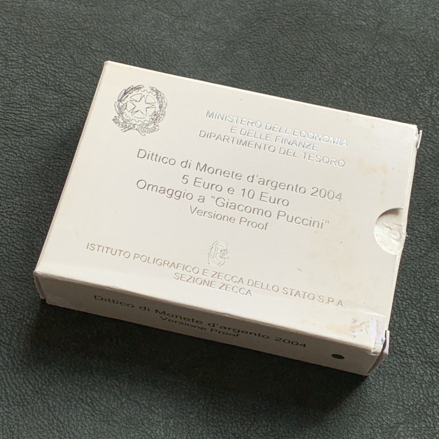 《竞宝斋》第140场-周日，周一，周四 3拍 (全场包邮) 意大利 2004年 克劳斯获奖币《蝴蝶夫人》精制制一对 925银18克+22克=40克 发行量 8000