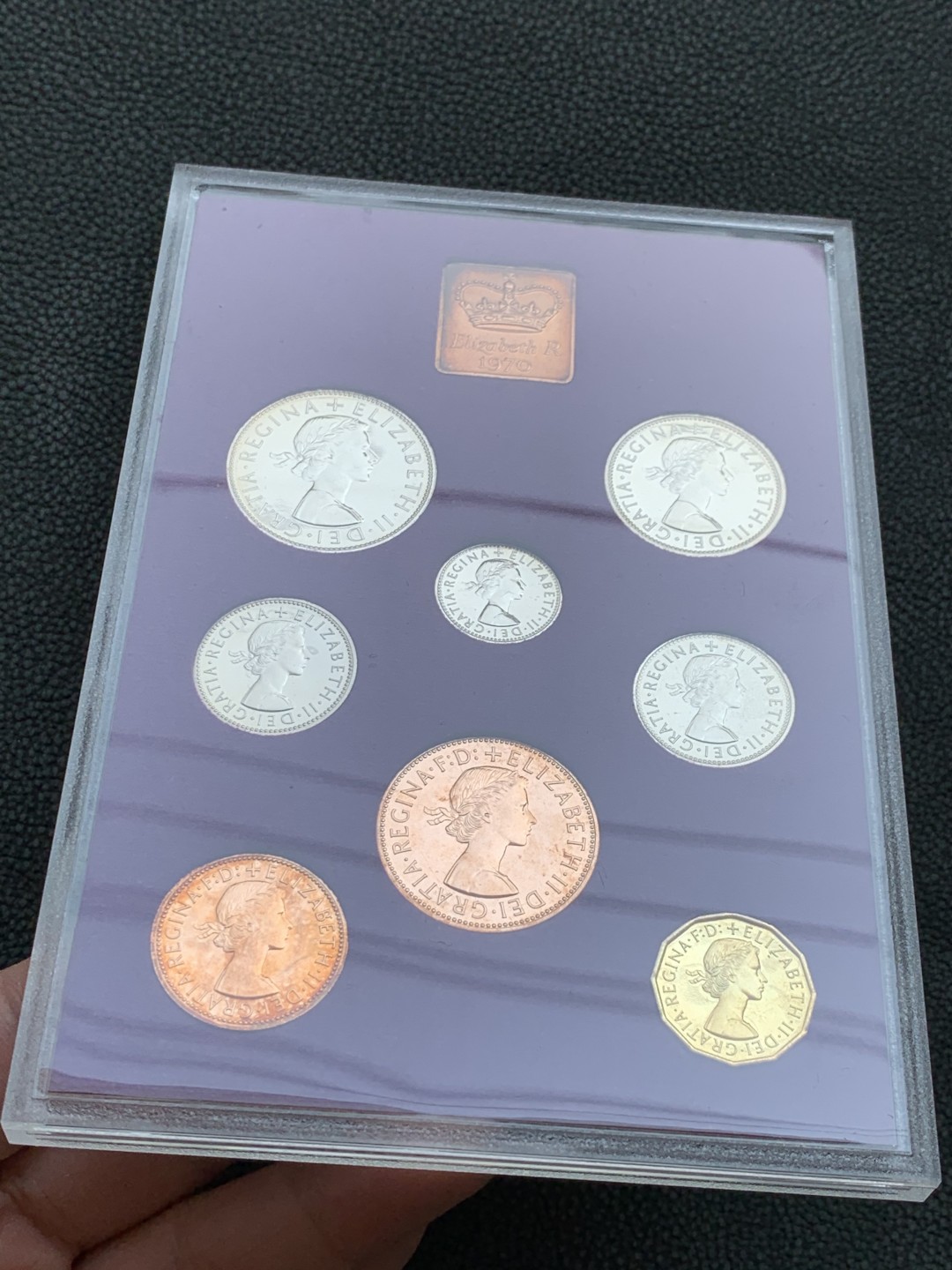 《竞宝斋》第140场-周日，周一，周四 3拍 (全场包邮) 英国 1970年 原盒原证 关门年份 英国12进制精制套币 最后一套12进制英国套币 随后发行的套币均为10进制新便士体系