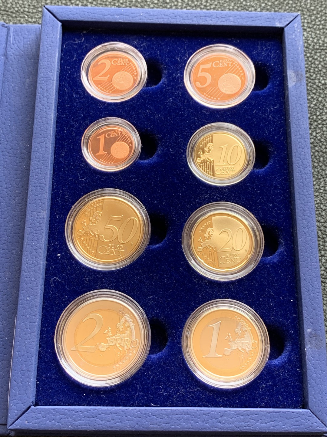 《竞宝斋》第140场-周日，周一，周四 3拍 (全场包邮) 圣马力诺 2010年 精制 套币 少见品种 状态非常好