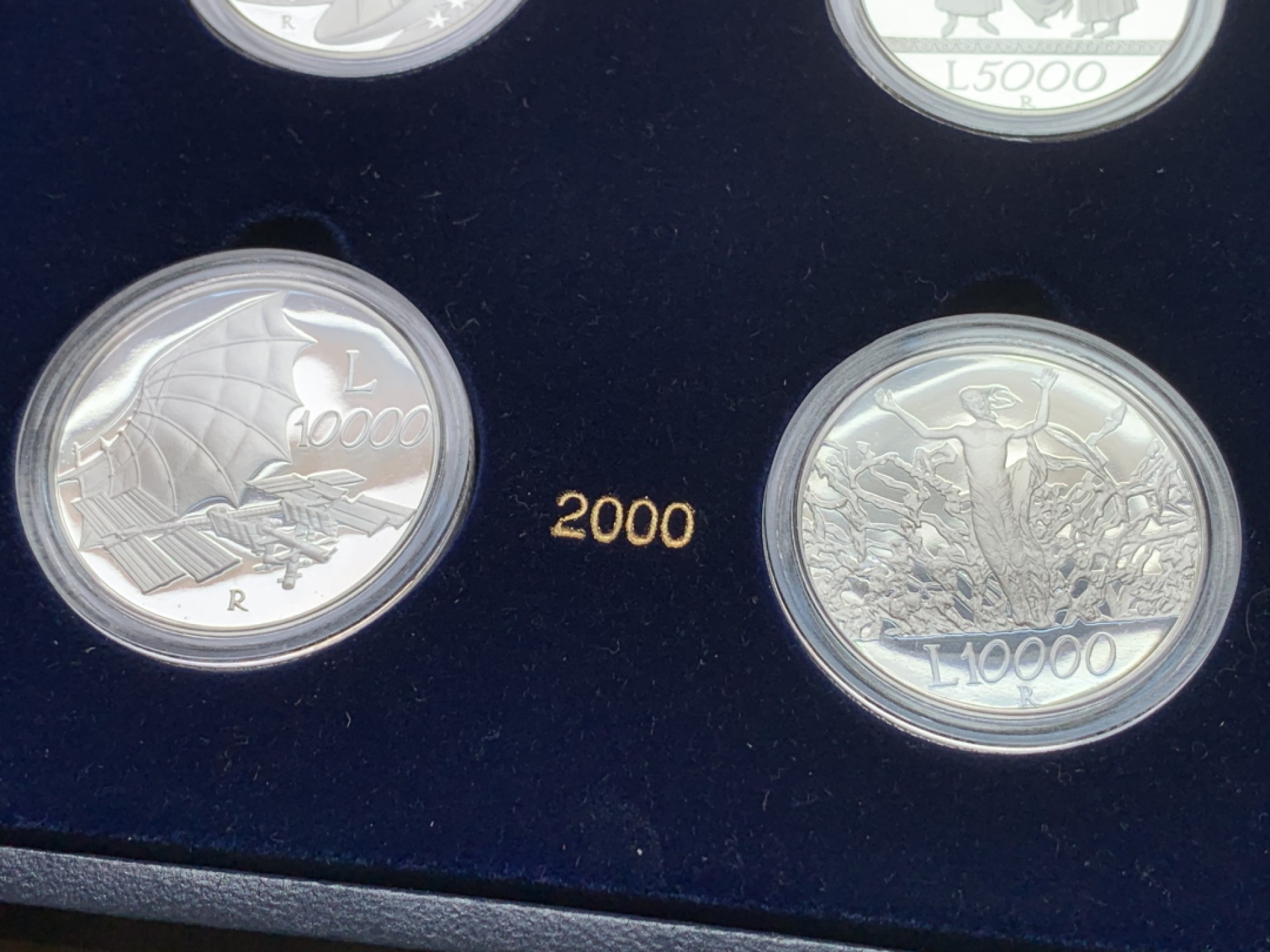 《竞宝斋》第140场-周日，周一，周四 3拍 (全场包邮) 精制版 原盒证书 意大利1998-2000年 千禧年六枚装 2000/5000/10000里拉 银币 完美品