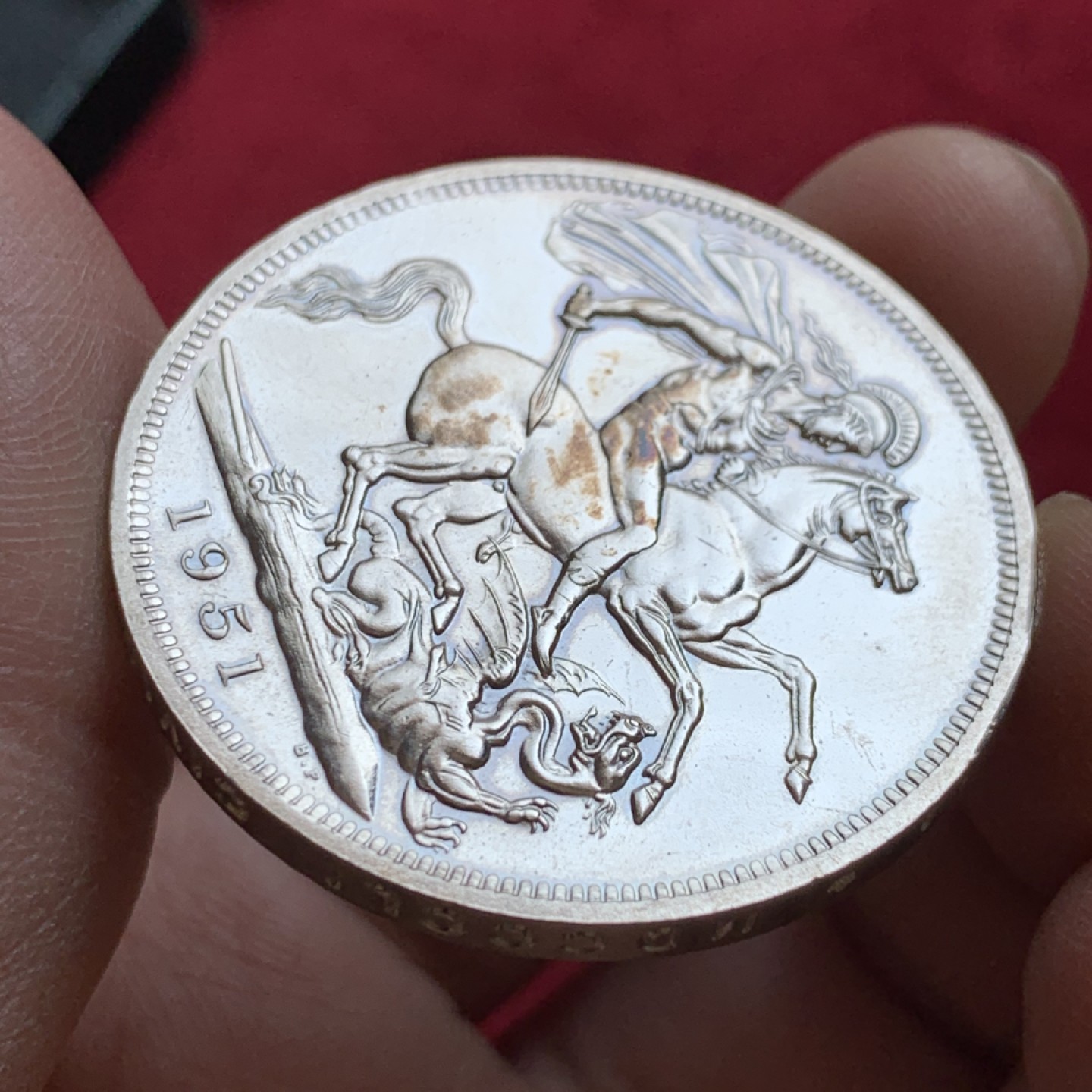 《竞宝斋》第140场-周日，周一，周四 3拍 (全场包邮) 英国 1951年 乔治六世 最后的马剑 克朗镍马剑 绿盒带证书