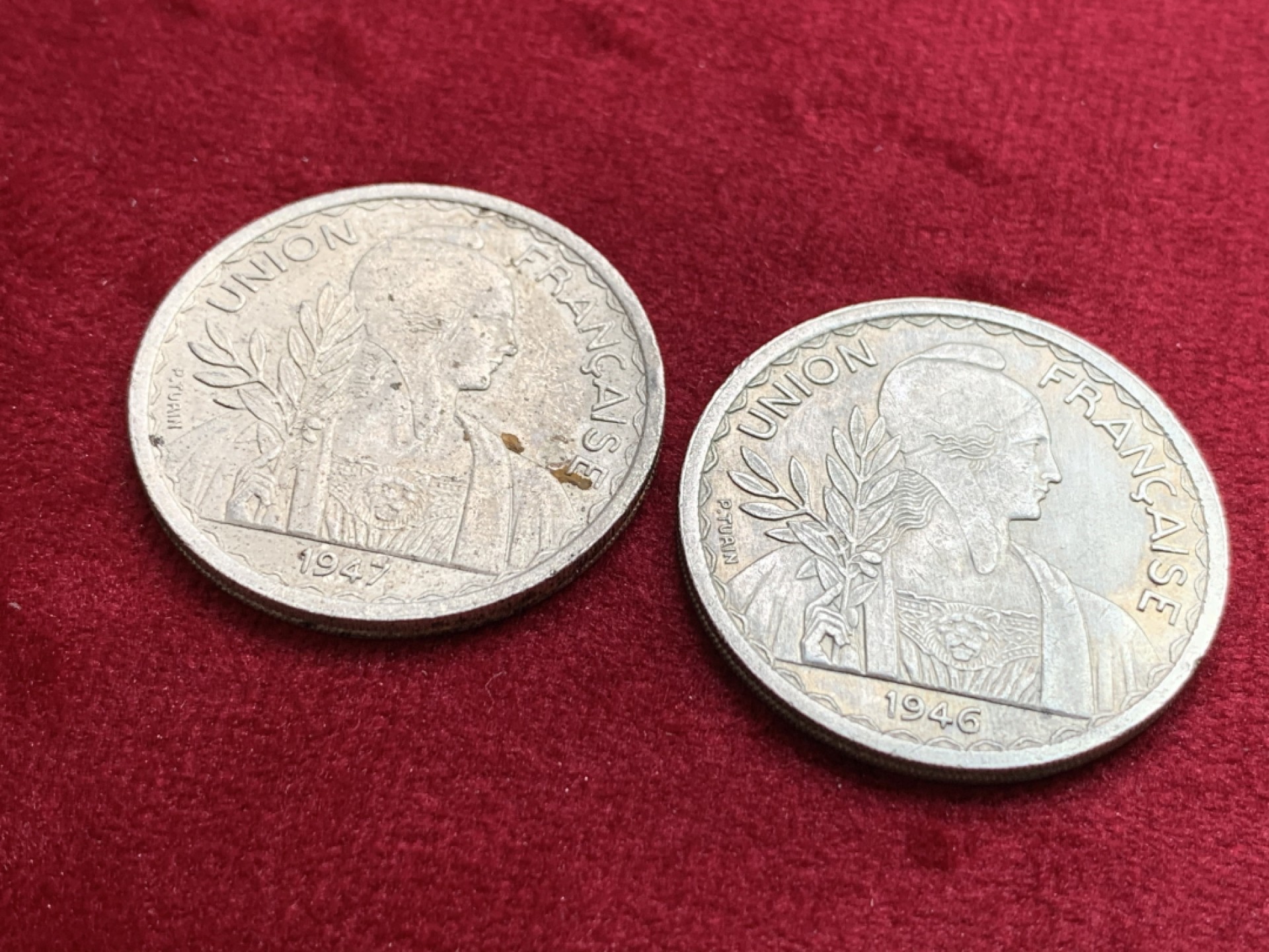 《竞宝斋》第140场-周日，周一，周四 3拍 (全场包邮) 法属印支1皮阿斯特大镍币两种不同（槽边稀少）