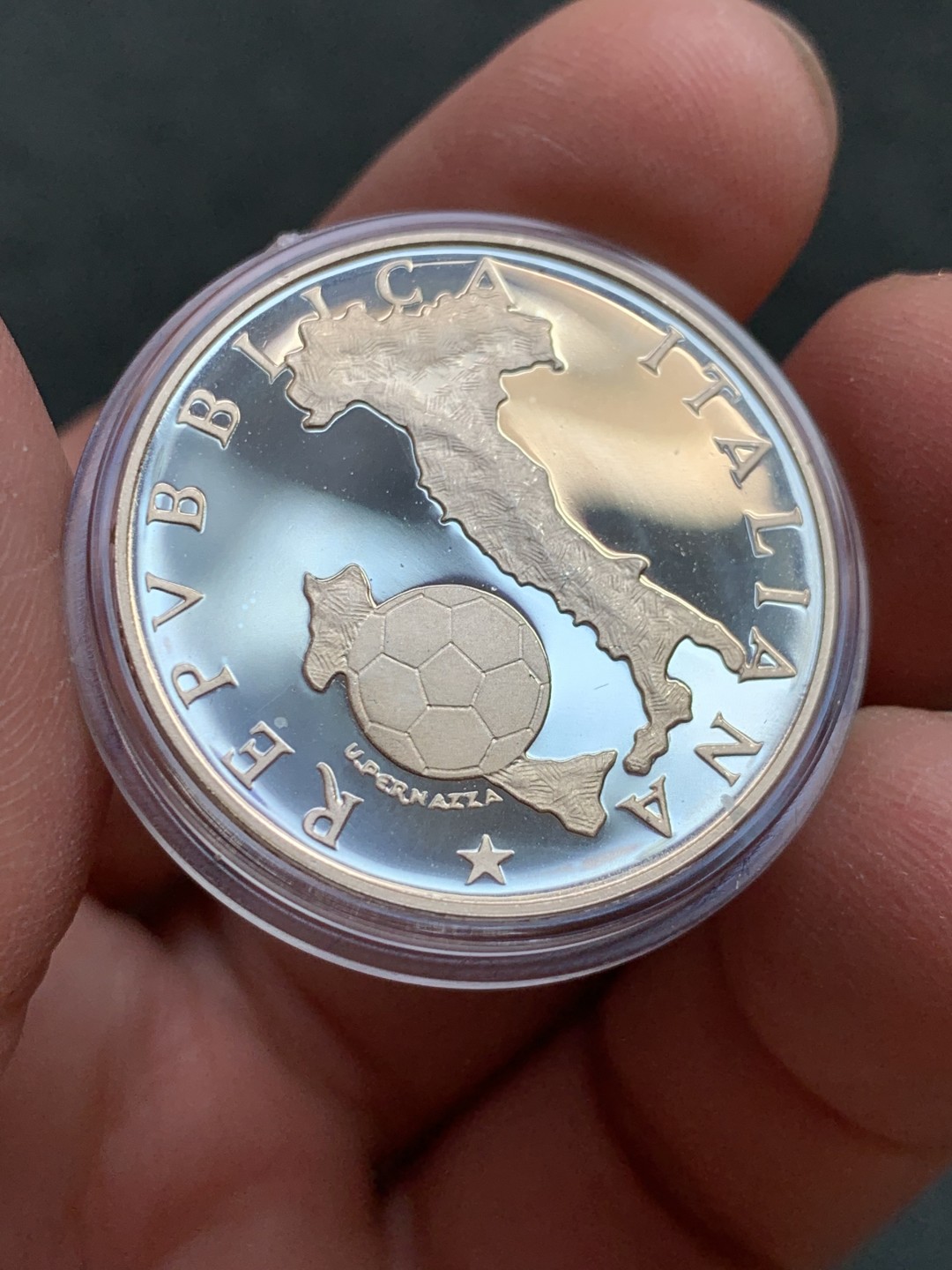 《竞宝斋》第140场-周日，周一，周四 3拍 (全场包邮) 意大利 1986年 意式图腾与地图 500里拉 精制银币