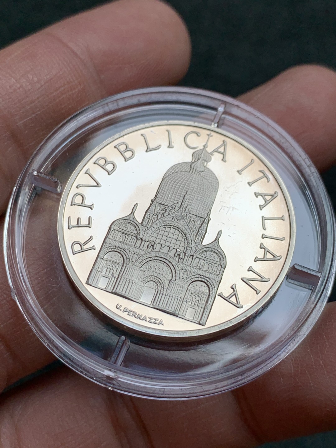 《竞宝斋》第140场-周日，周一，周四 3拍 (全场包邮) 意大利 1994年 圣马可教堂 900周年 1000里拉纪念银币 精制原盒