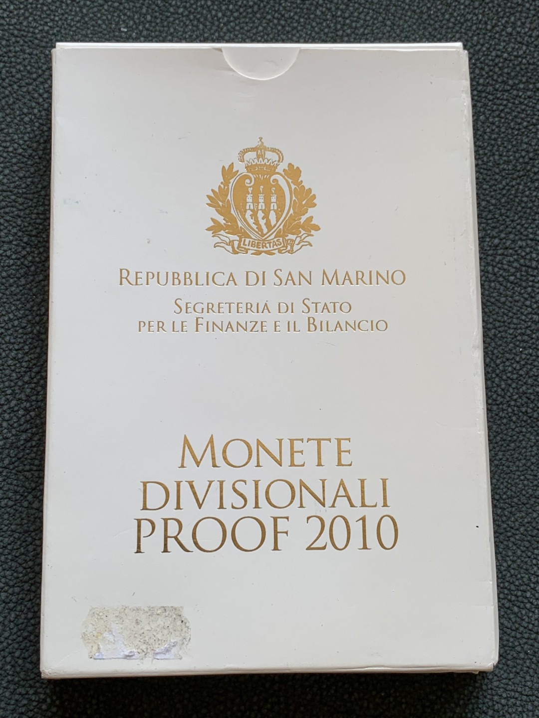 《竞宝斋》第140场-周日，周一，周四 3拍 (全场包邮) 圣马力诺 2010年 精制 套币 少见品种 状态非常好