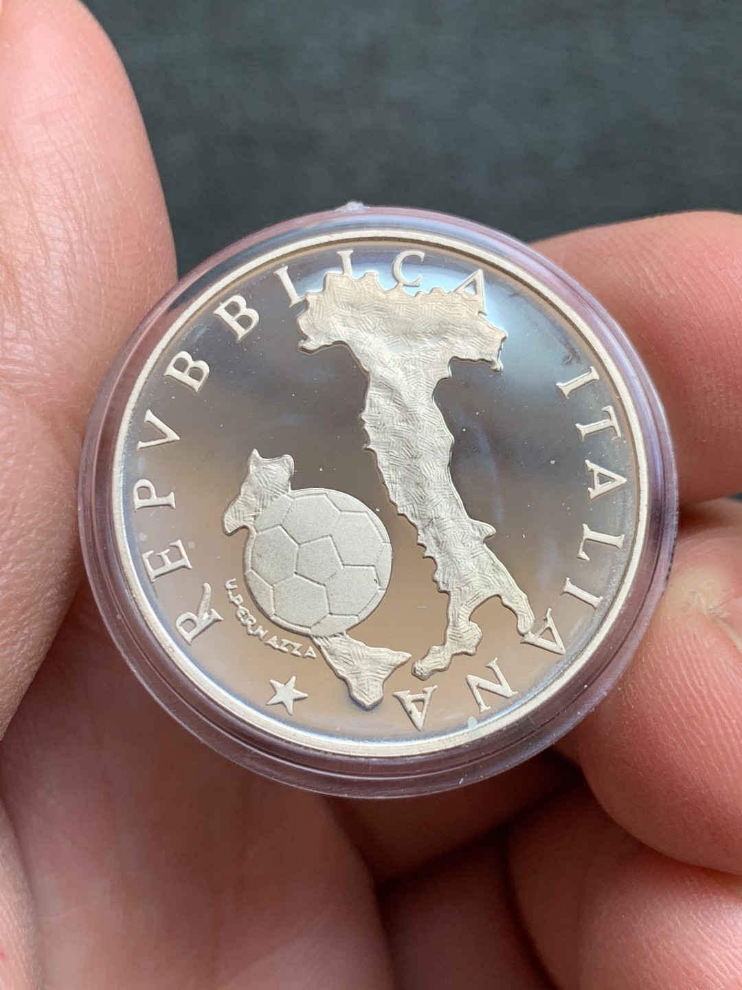 《竞宝斋》第140场-周日，周一，周四 3拍 (全场包邮) 意大利 1986年 意式图腾与地图 500里拉 精制银币