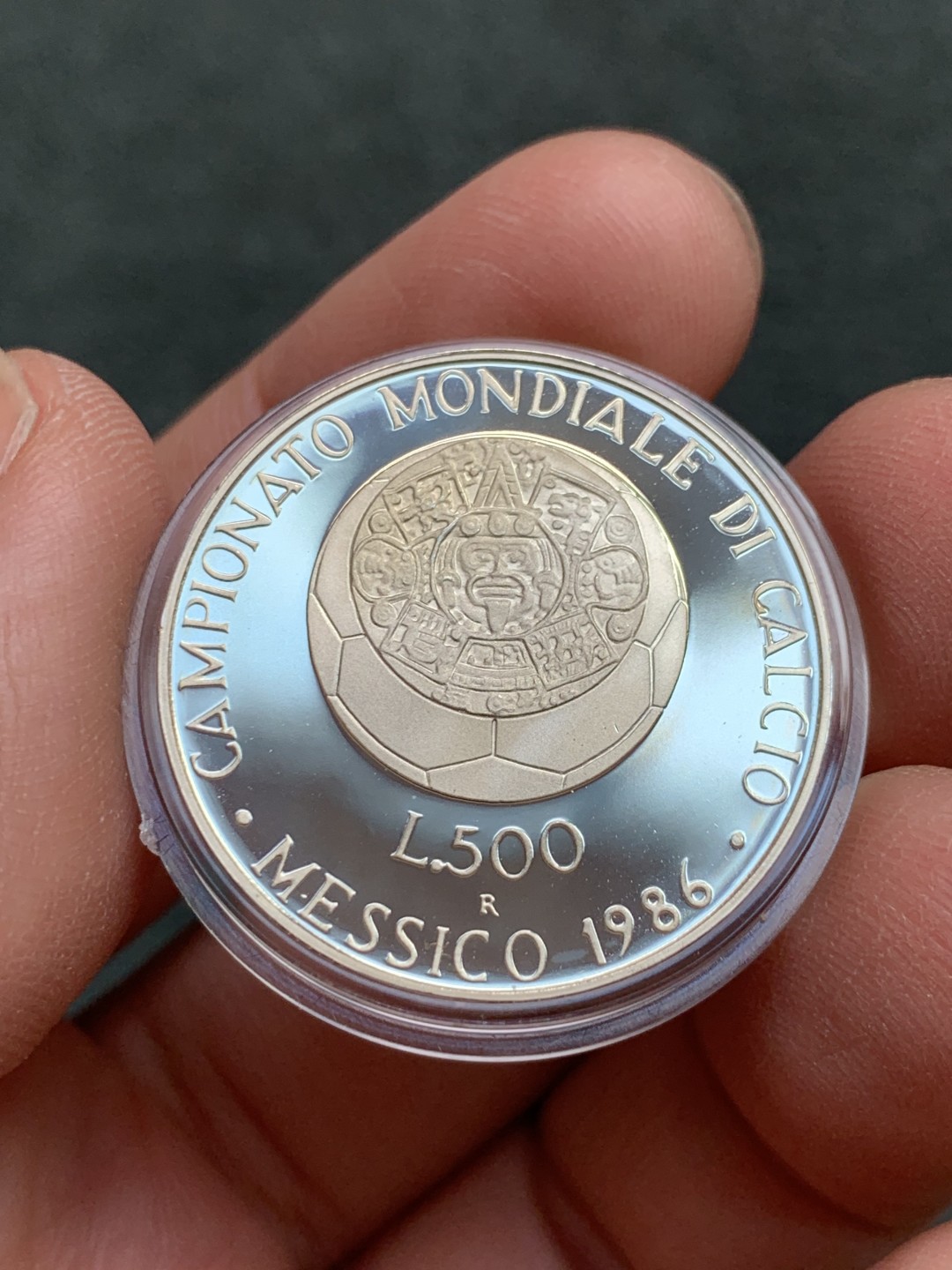 《竞宝斋》第140场-周日，周一，周四 3拍 (全场包邮) 意大利 1986年 意式图腾与地图 500里拉 精制银币