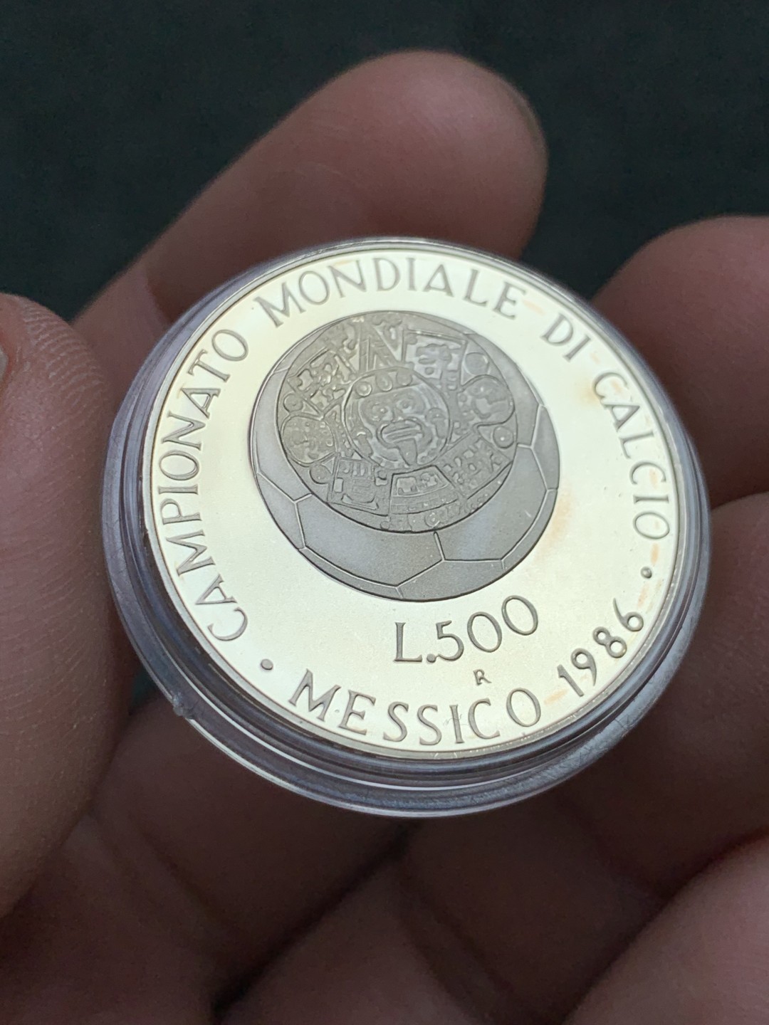 《竞宝斋》第140场-周日，周一，周四 3拍 (全场包邮) 意大利 1986年 意式图腾与地图 500里拉 精制银币