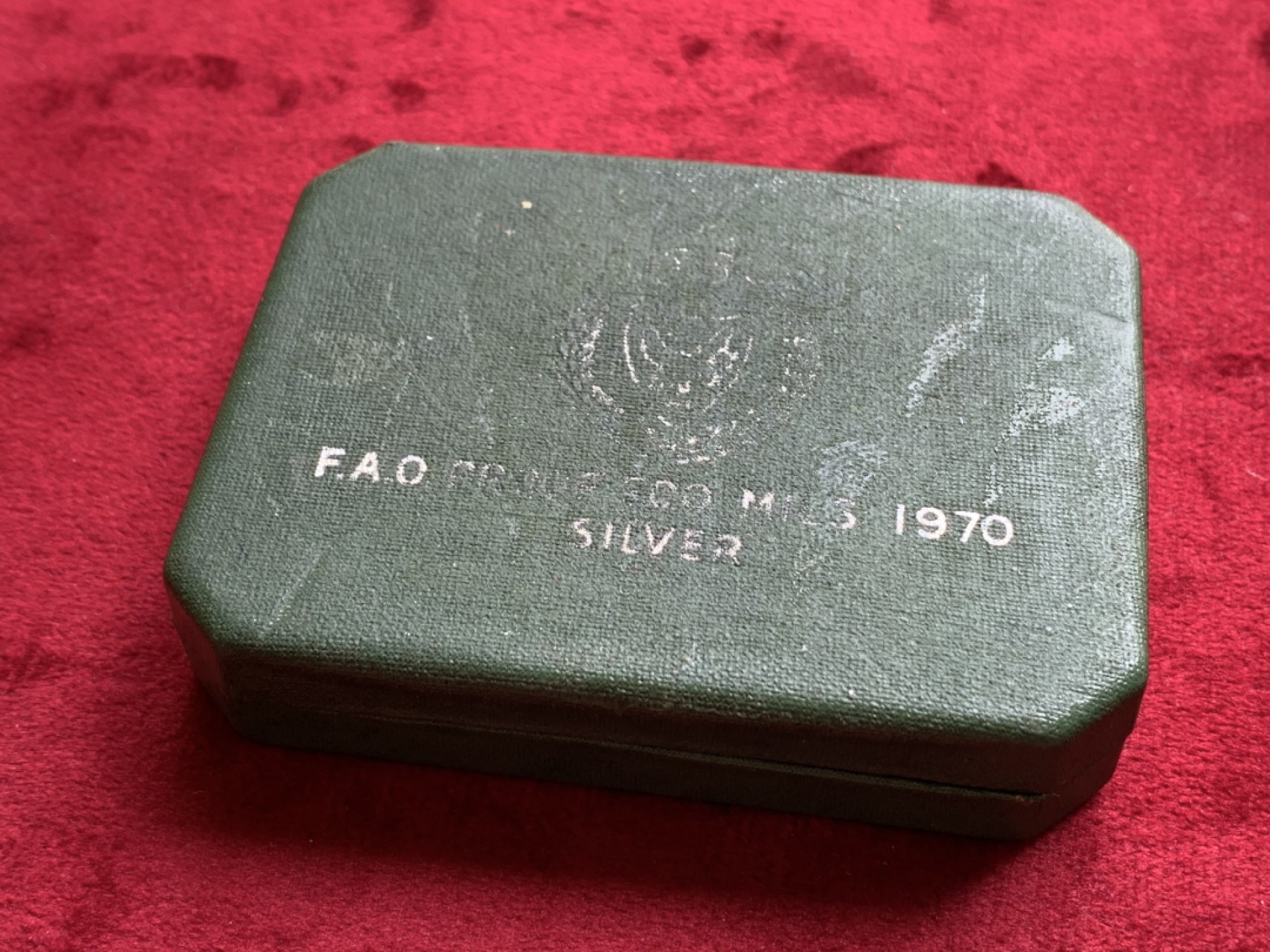 《竞宝斋》第140场-周日，周一，周四 3拍 (全场包邮) 塞浦路斯1970年原盒FAO纪念精制银币