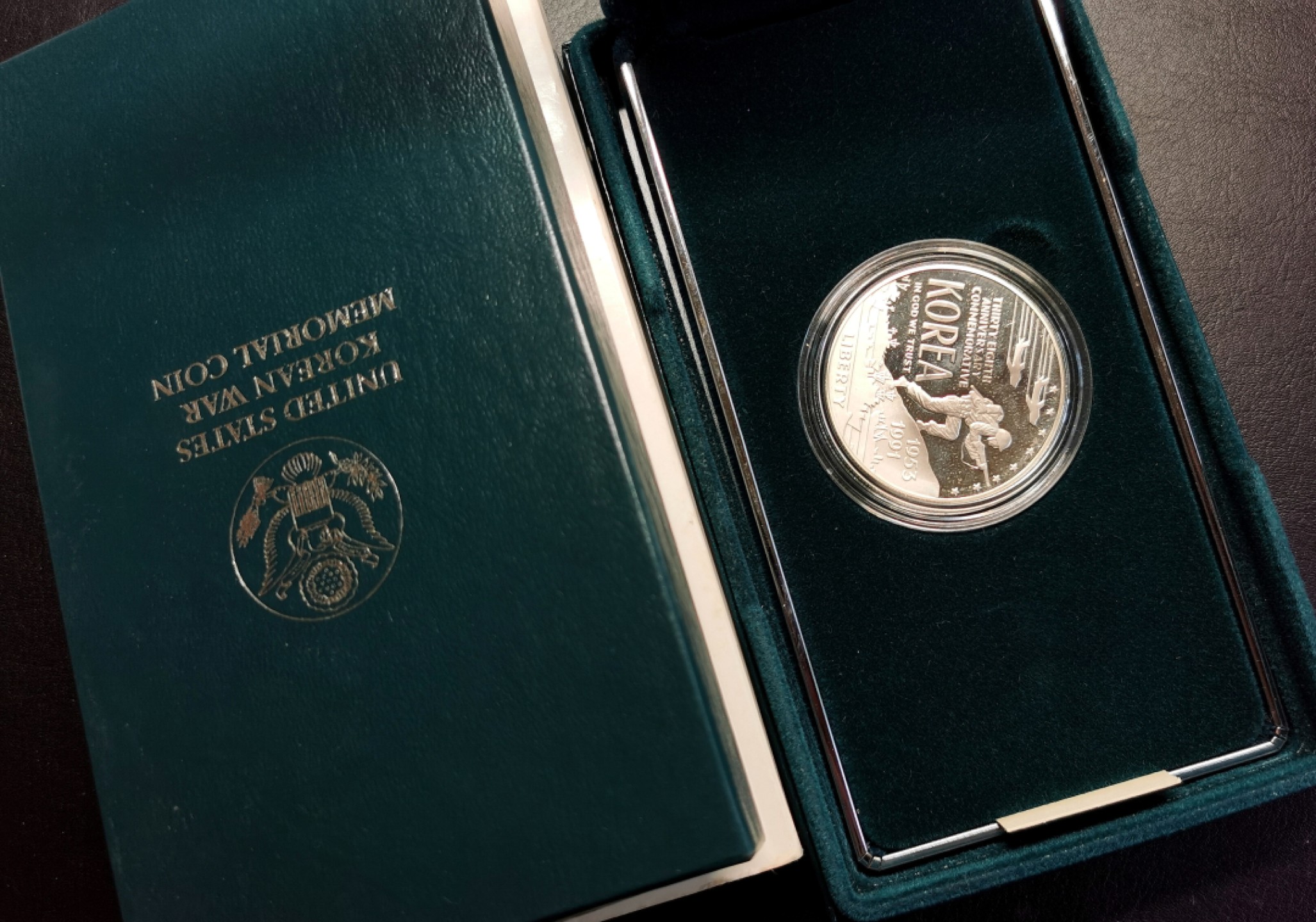 凡希社世界钱币微拍第二百三十期 1991美国朝鲜战争纪念银币原装盒证