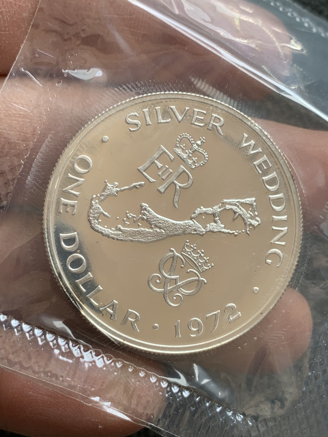 《竞宝斋》第140场-周日，周一，周四 3拍 (全场包邮) 百慕大1972年纪念女王1元精制银币原盒原膜