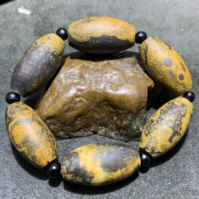 精美天然罕见亚光九眼页岩石蒙天珠手串一条， - 精美天然罕见亚光九眼页岩石蒙天珠手串一条，