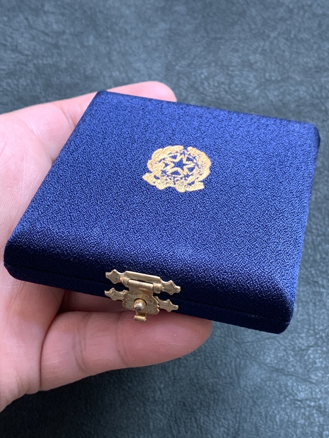 《竞宝斋》第140场-周日，周一，周四 3拍 (全场包邮) 意大利 1995 10000里拉 女神骑牛银币