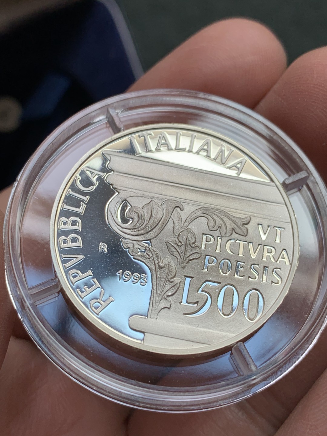 《竞宝斋》第140场-周日，周一，周四 3拍 (全场包邮) 意大利 1993年 “好的开始是成功的一半”罗马诗人 贺拉斯 1000里拉精制银币 原盒