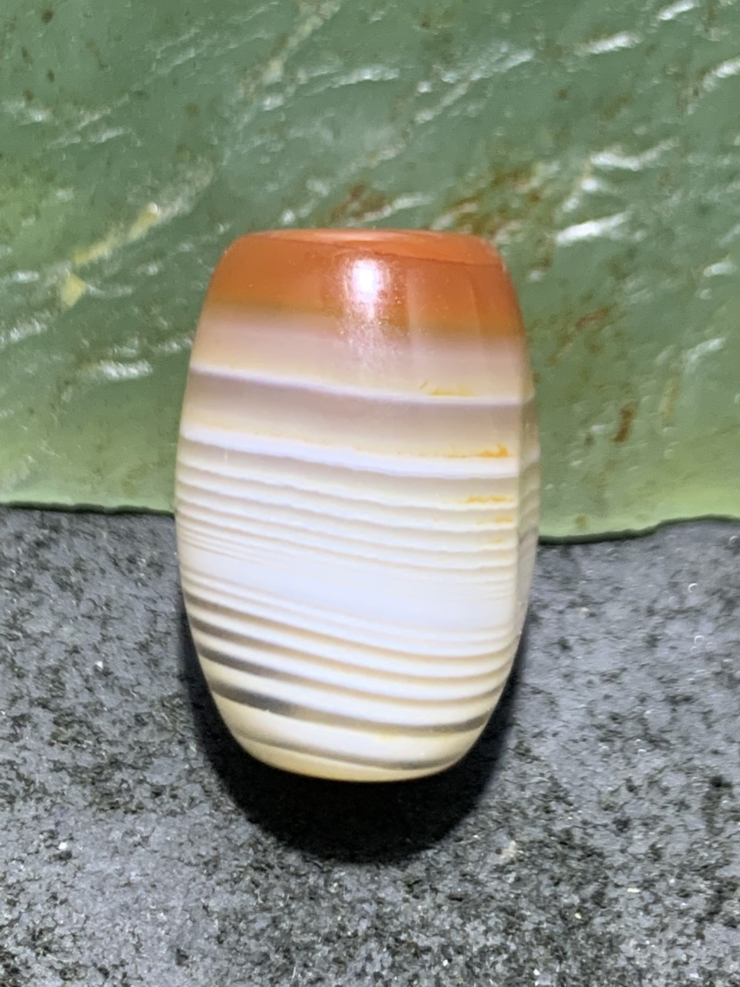 高玉化缠丝玛瑙通货随形桶珠一个