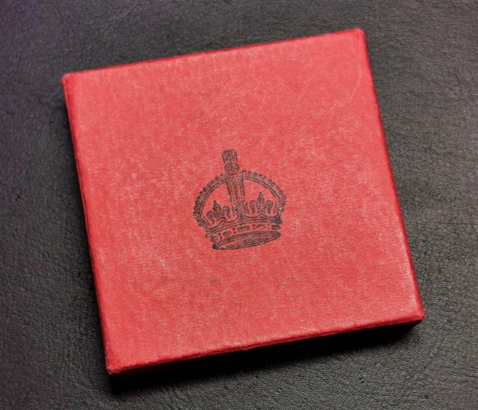 凡希社世界钱币微拍第二百三十期 1935英国乔五木马马剑NGC-SP63附原盒