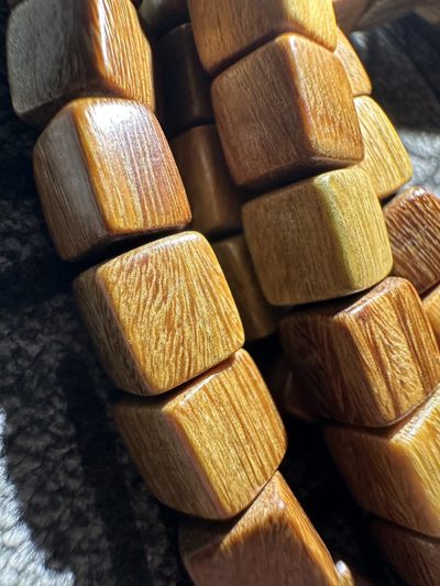 手串木器杂件｜拍卖专场 绿檀木｜108方形佛珠念珠串珠｜8mm