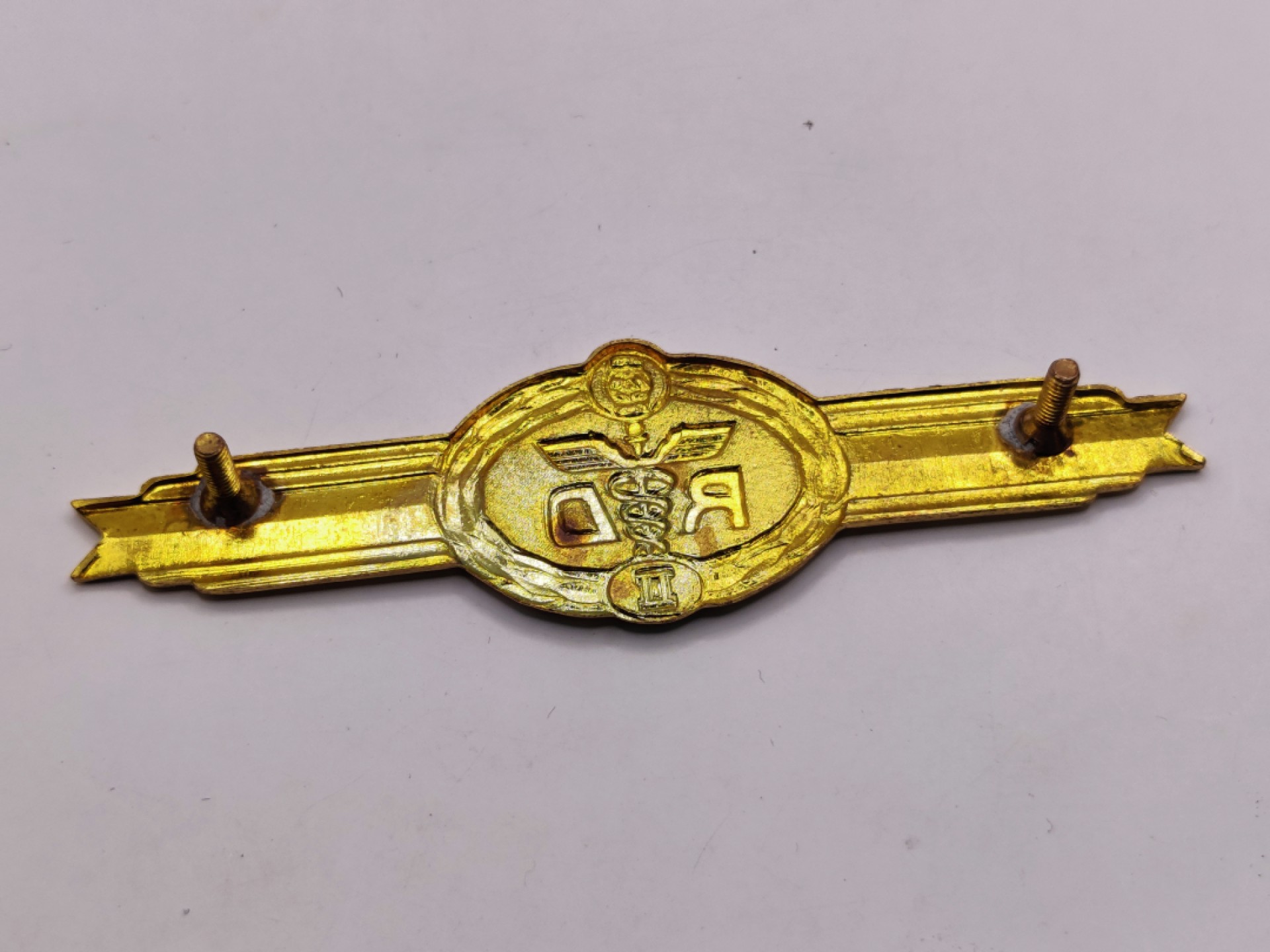 全场0元起拍 第36期 咸鱼国勋章拍卖专场 3月8日（周三）下午6：00开始 东德海关技能章