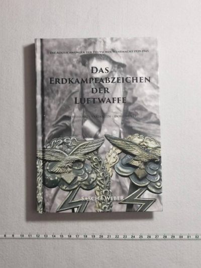小驴勋章奖章收藏3月4号周六拍卖 - 德三空军地面攻击奖章专业书籍，铜版纸印刷，2020年版，152页