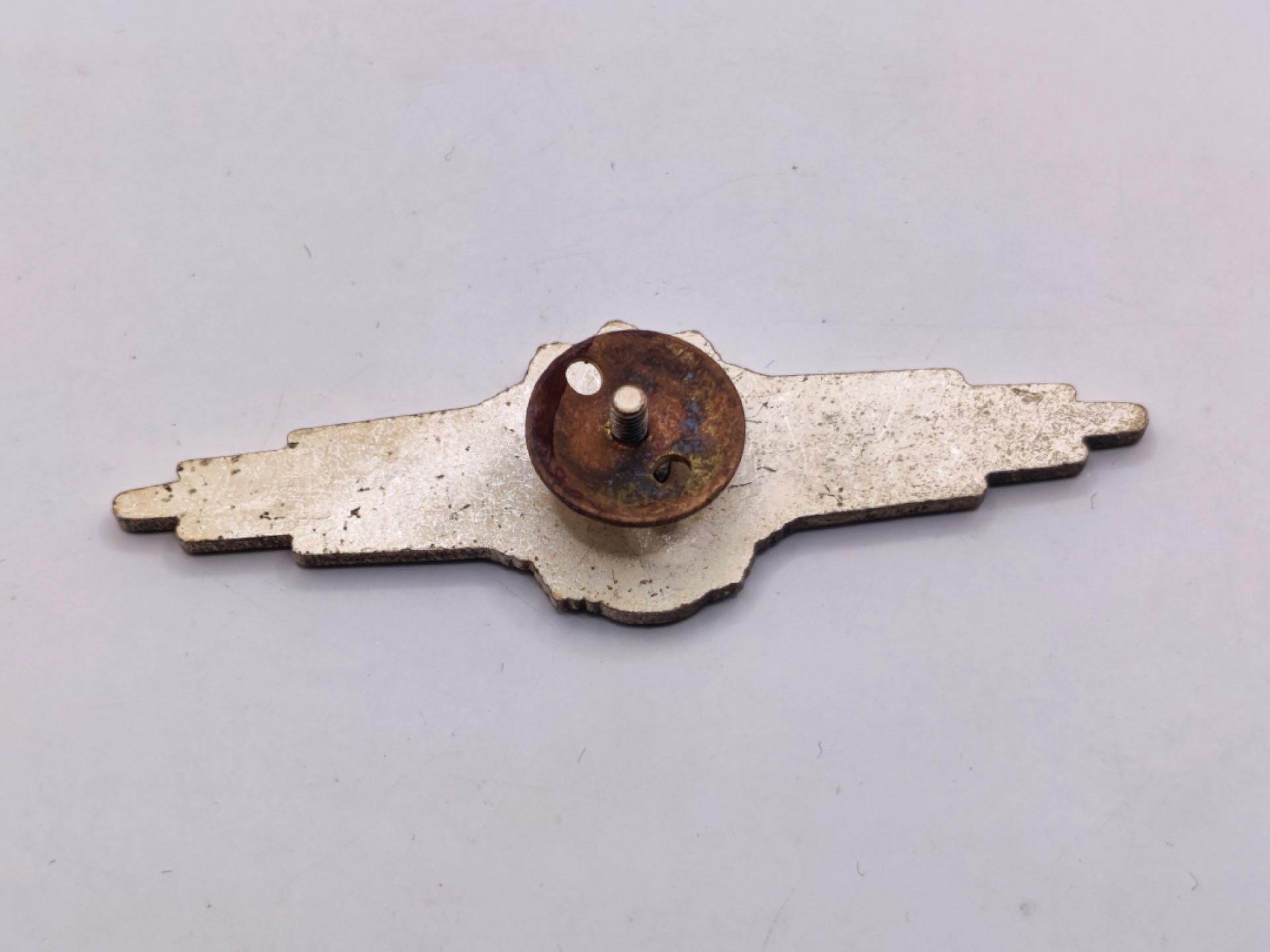 全场0元起拍 第36期 咸鱼国勋章拍卖专场 3月8日（周三）下午6：00开始 东德警察技能章